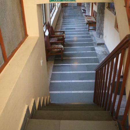 Pema Thang Hotel คางกรา ภายนอก รูปภาพ