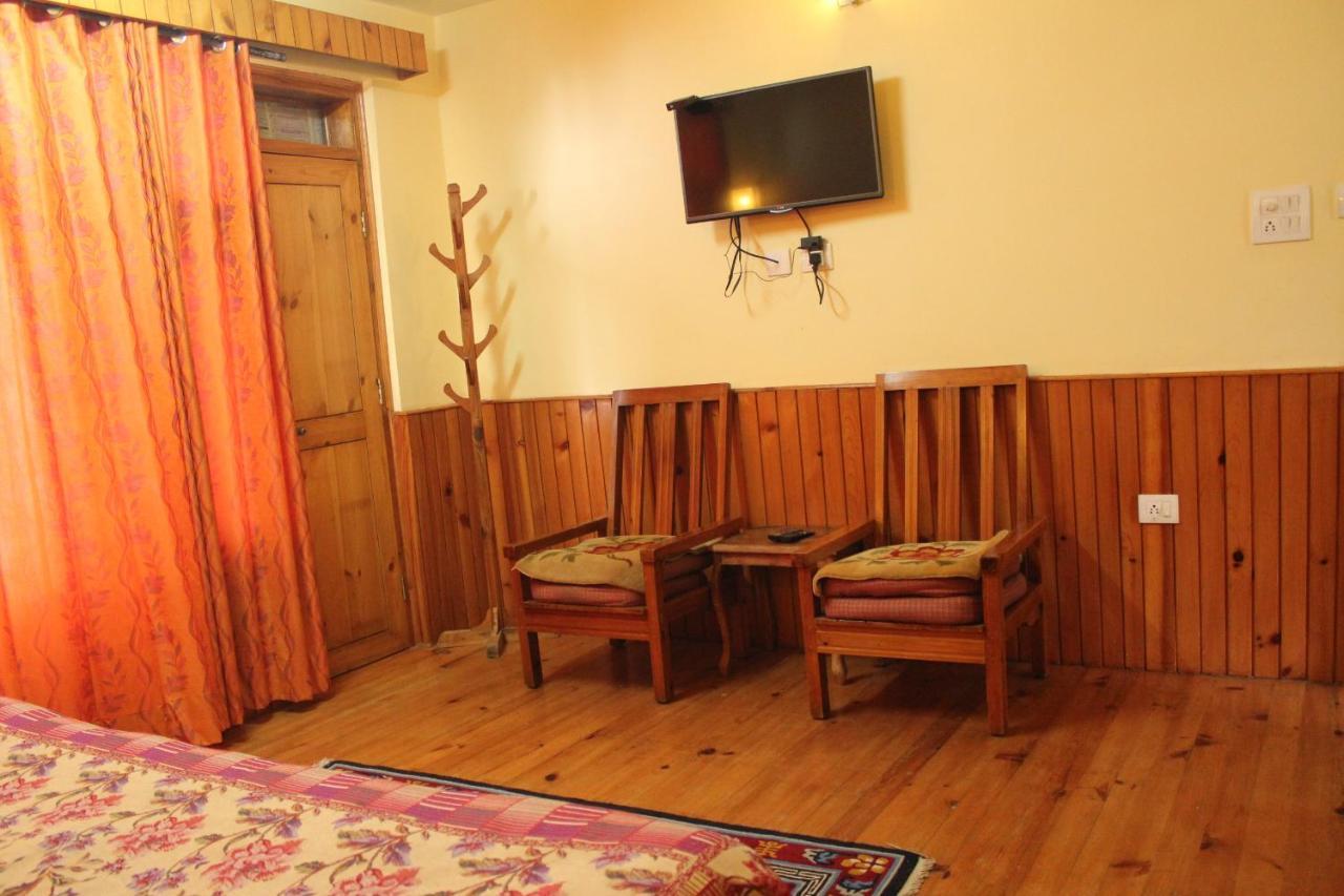 Pema Thang Hotel คางกรา ภายนอก รูปภาพ