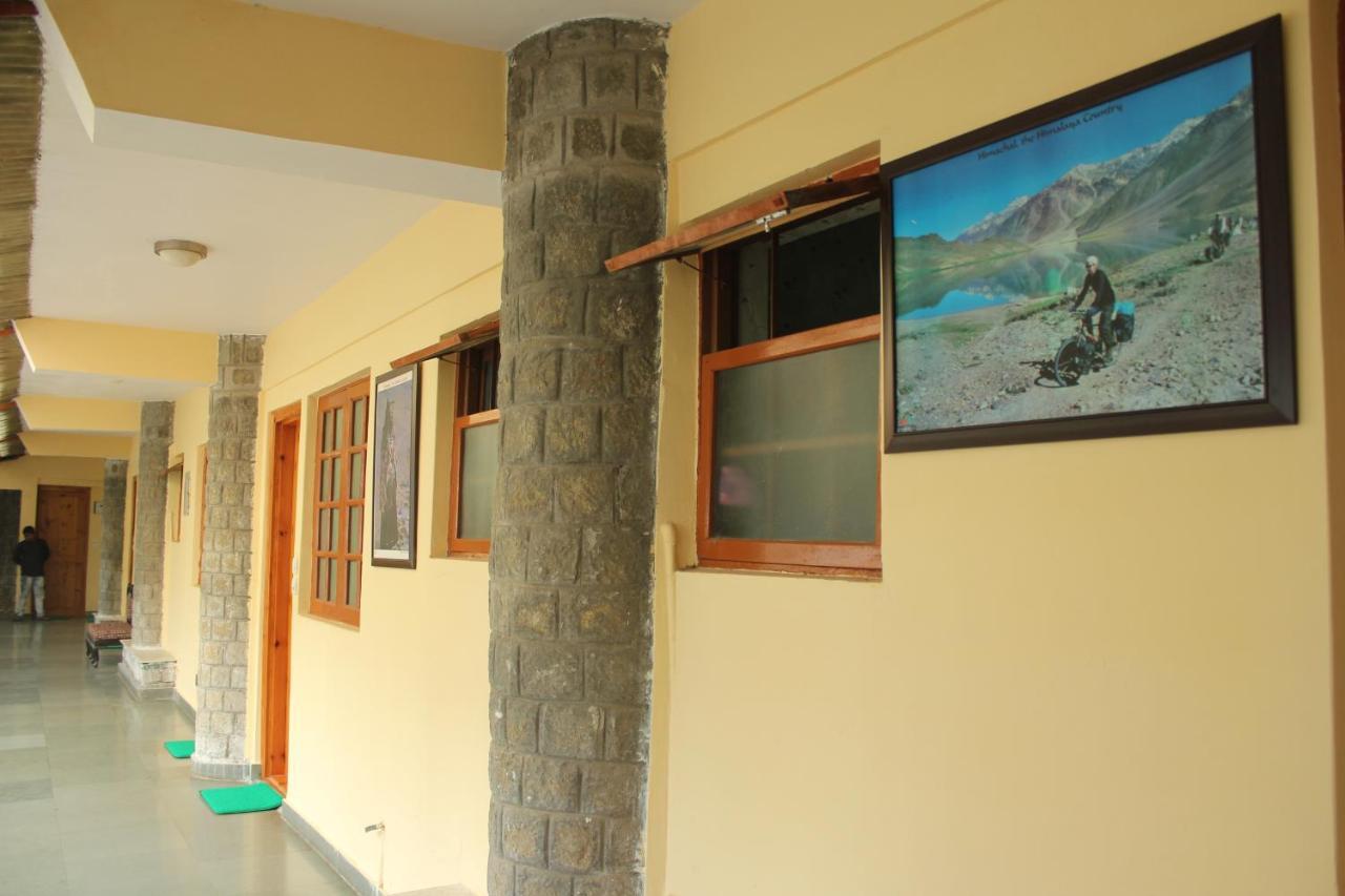 Pema Thang Hotel คางกรา ภายนอก รูปภาพ