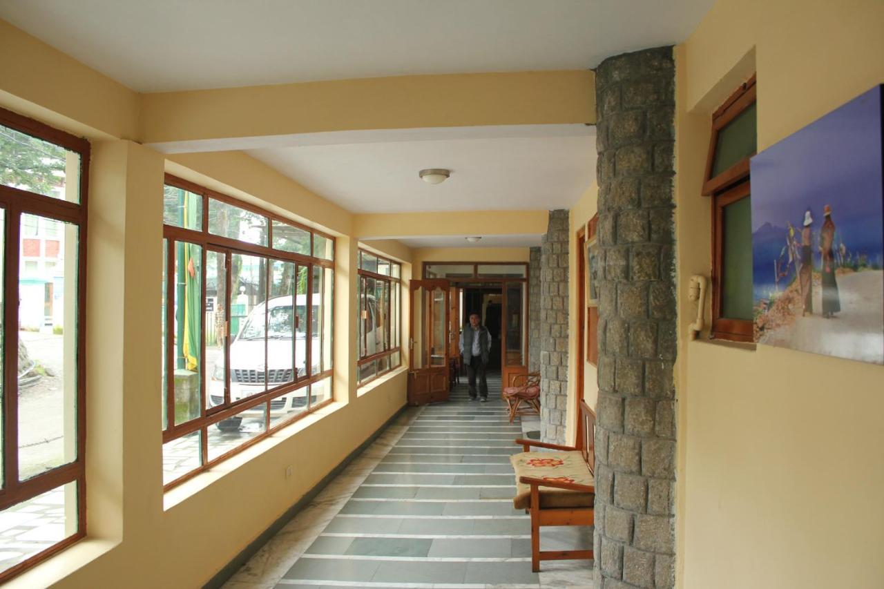 Pema Thang Hotel คางกรา ภายนอก รูปภาพ