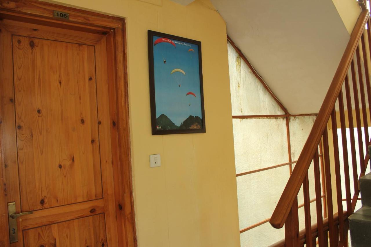Pema Thang Hotel คางกรา ภายนอก รูปภาพ